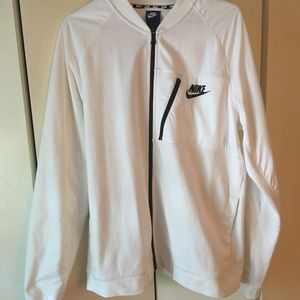 White Nike full zip windbreaker